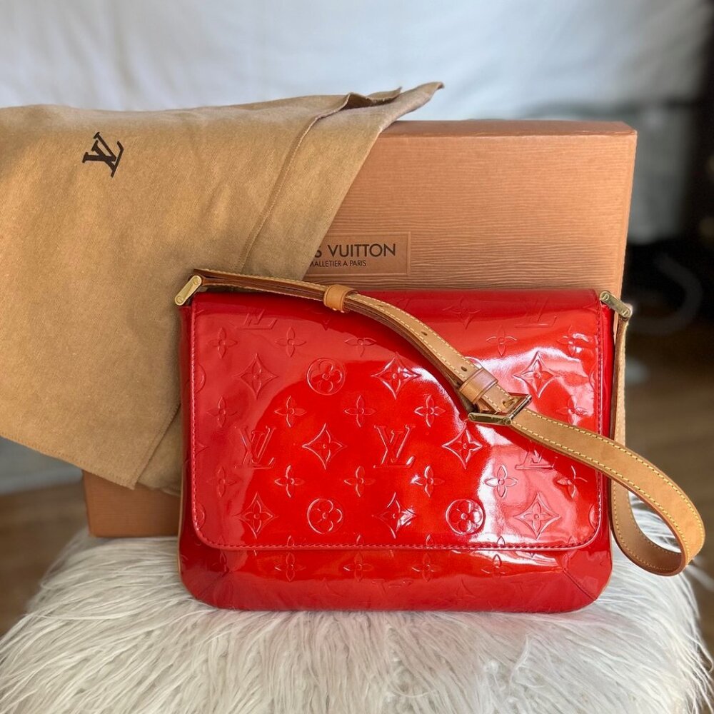 LOUIS VUITTON Thompson Street Bag Red Monogram Vernis
